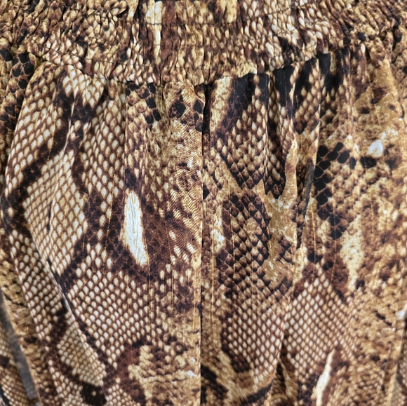 XOXO Snake Print Off Shoulder Top - Picture 7 of 11